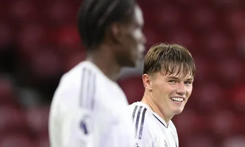 Tài năng trẻ Man Utd tỏa sáng sau 24 giờ rời Old Trafford