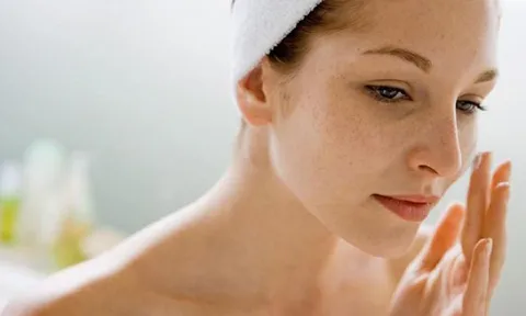 7 công dụng tuyệt vời từ cám gạo vừa trị mụn vừa nâng cấp làn da sạm đen