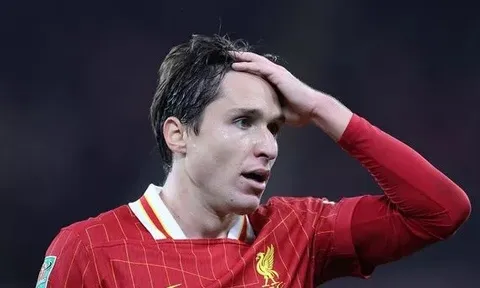 Tại sao Chiesa bị loại khỏi đội hình Liverpool dự Champions League?