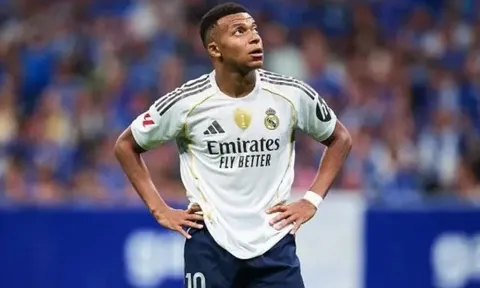 Huyền thoại Pháp chỉ ra 2 điểm yếu của Mbappe ở vai trò mới