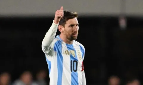 Messi rực sáng với cú đúp, Argentina đè bẹp Venezuela