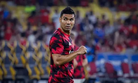 Fabrizio Romano hé lộ về tương lai của Casemiro ở MU