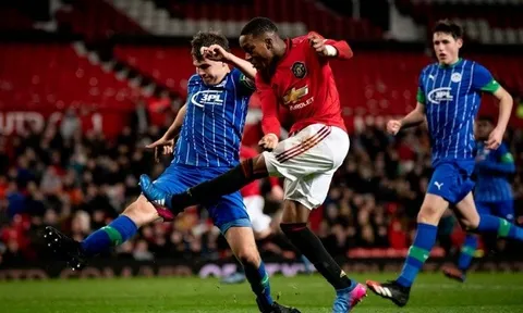 Sao trẻ giải thích lý do từ chối Man Utd để gia nhập Nice
