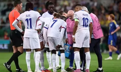 Deschamps đối mặt chỉ trích từ PSG sau chấn thương của Dembele