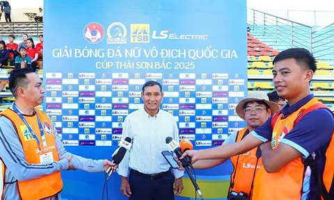 HLV Mai Đức Chung "săn" gương mặt mới cho tuyển nữ