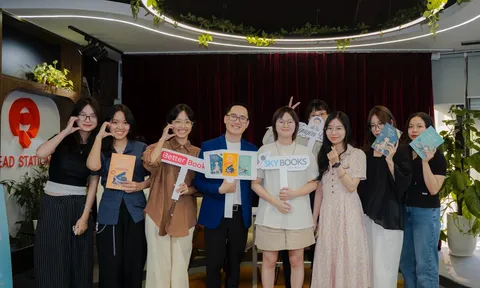 Thầy giáo Nguyên Trần - Hành trình kết nối văn hoá Việt Trung bằng ngọn lửa nhiệt huyết