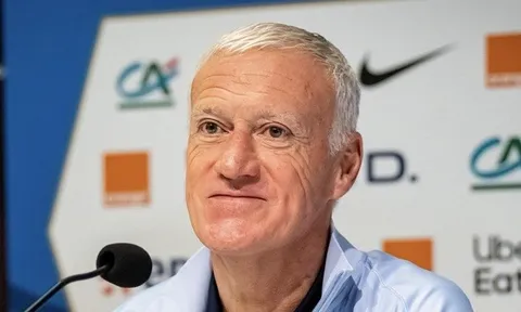 Deschamps phản pháo PSG sau chấn thương của Dembele và Doue