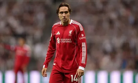 Liverpool từ chối lời đề nghị mượn Chiesa từ Besiktas