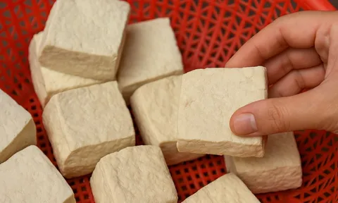 3 loại đậu phụ nhìn thì ngon nhưng người bán cũng không dám ăn, bạn chớ dại rước về nhà