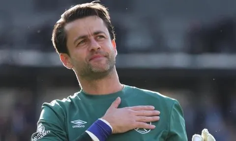 CHÍNH THỨC! West Ham tái ký hợp đồng với Lukasz Fabianski