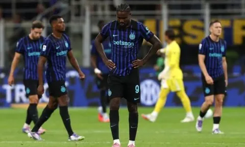 Inter phải bán Thuram mới có thể chiêu mộ Vlahovic
