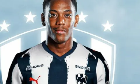 Here we go! Anthony Martial cập bến Monterrey, trở thành đồng đội Ramos