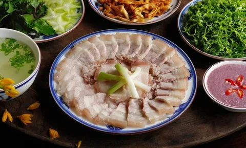 Thịt luộc không cần khứa nhỏ, đầu bếp mách cách luộc chín đều từ trong ra ngoài, không bao giờ đỏ