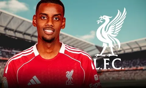 Liverpool sẽ làm mới hàng công với Isak như thế nào?