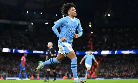 Rico Lewis lên tiếng về thỏa thuận mới với Manchester City