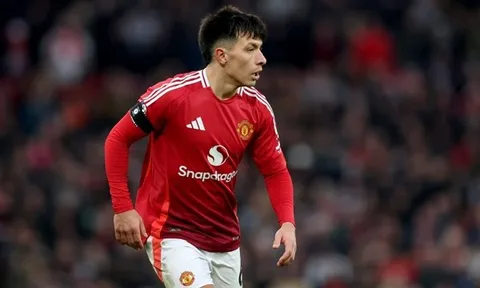 NÓNG: Man Utd chốt tương lai Lisandro Martinez