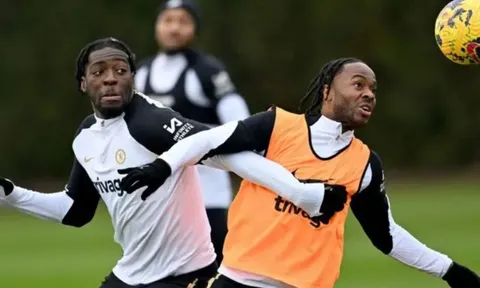 Maresca thừa nhận chưa thấy Sterling và Disasi ở Chelsea từ đầu mùa