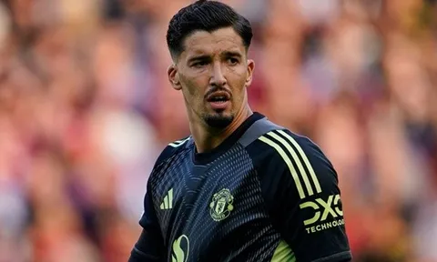 Amorim tin Altay Bayindir có thể trở thành Van der Sar