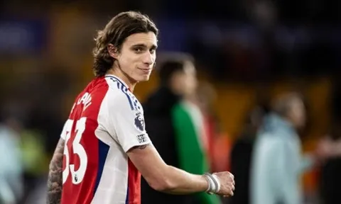 Vì sao Arteta chọn Calafiori thay vì Lewis-Skelly đá chính?
