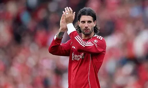 Liverpool không thể gạch tên Szoboszlai khỏi đội hình chính