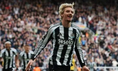 Quên đi Isak, Newcastle chào đón anh hùng mới Nick Woltemade