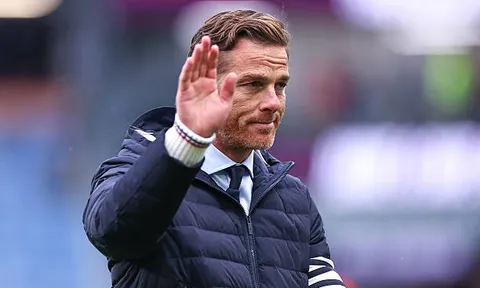 HLV Scott Parker tiếc nuối vì thất bại sát sao trước Liverpool