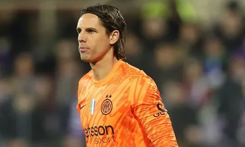 Sommer đối diện nguy cơ mất vị trí trước Martinez tại Inter