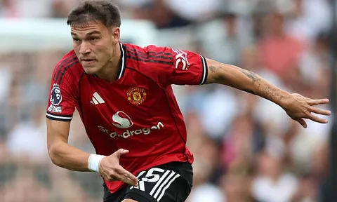 Ugarte chia tay Man Utd? Fabrizio Romano cập nhật tình hình