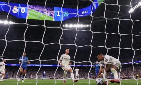 Mbappe lập cú đúp penalty, Real ngược dòng hạ Marseille