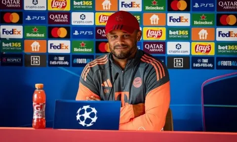 Kompany lên tiếng về quyết định của Chelsea với Sterling