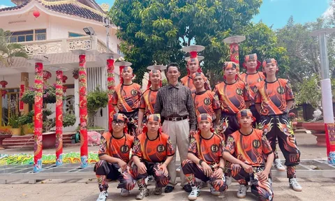 Người thầy thắp “ngọn lửa” Lân – Sư – Rồng giữa đại ngàn Tây Nguyên