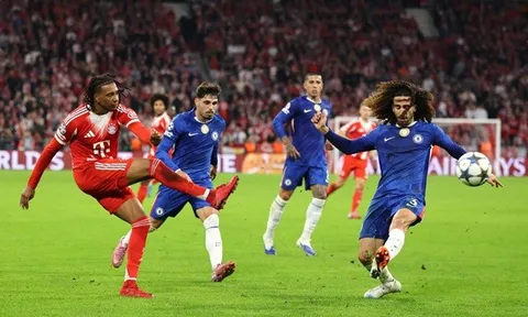 Cucurella bị chỉ trích sau trận Chelsea thua Bayern Munich