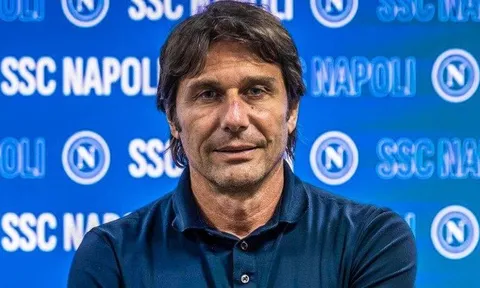 Conte 3.0: Từ HLV cứng nhắc đến bậc thầy biến hoá tại Napoli