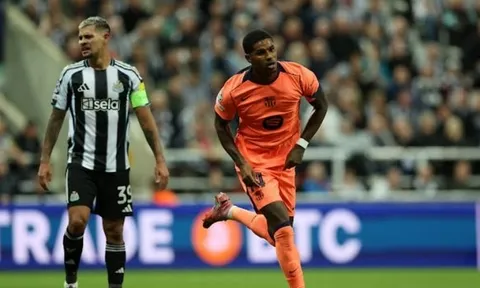 Rashford hé lộ bí quyết ghi cú đúp giúp Barcelona thắng Newcastle
