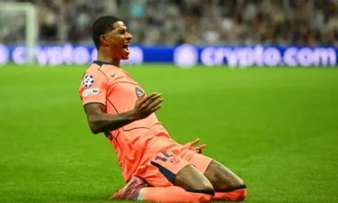 Chấm điểm Barcelona: Tuyệt đỉnh Marcus Rashford