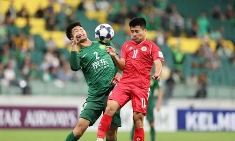 Trận Công an Hà Nội - Bắc Kinh Quốc An xảy ra ẩu đả, CĐV ném chai lọ xuống sân