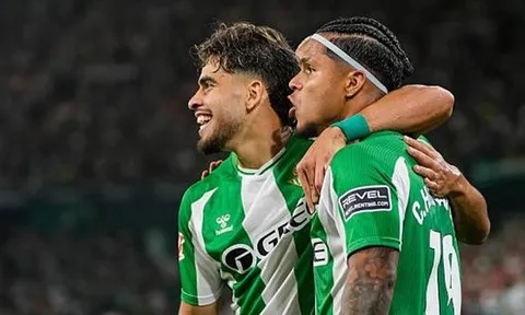 Antony im tiếng, Betis vẫn dễ dàng đánh bại Sociedad