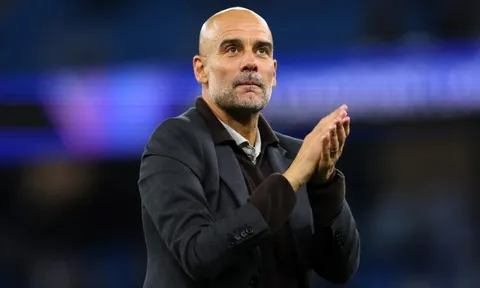 Guardiola lên tiếng về "tiêu chuẩn kép" chi tiêu trước đại chiến với Arsenal