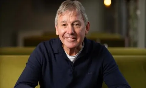 Bryan Robson: Tôi sẽ kiếm được 500.000 bảng mỗi tuần nếu thi đấu bây giờ