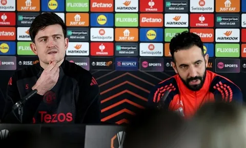 Harry Maguire nói rõ vấn đề sơ đồ 3-4-2-1 tại MU