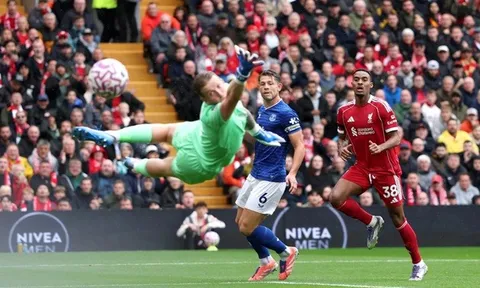 Ally McCoist ca ngợi sao Liverpool: "Đây thực sự là ma thuật"