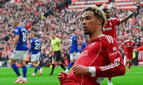 Ekitike ghi bàn, Liverpool đánh bại Everton trong trận derby Merseyside hấp dẫn