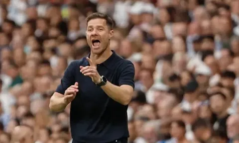 Vinicius tức giận khi bị thay ra, Xabi Alonso lên tiếng