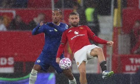 Người thắng kẻ thua của MU sau trận thắng Chelsea