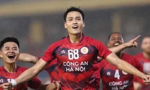 Bùi Hoàng Việt Anh chấn thương, lỡ hẹn với ĐT Việt Nam trong đợt tập trung tháng 10