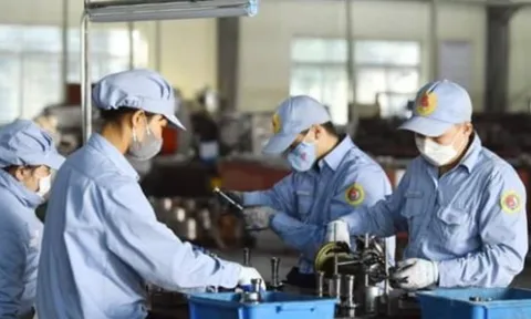 Lương cơ sở 2,34 triệu đồng chính thức bãi bỏ: Người lao động được hưởng lợi gì từ chính sách mới?