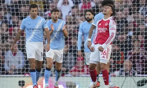 "Rất khó cho Arsenal khi Guardiola đã xây dựng một bức tường màu xanh"