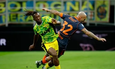 Chiến thắng nghẹt thở giúp Inter trở lại cuộc đua vô địch