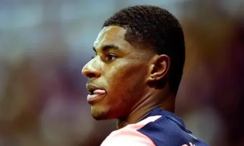 Bị phạt vì đến trễ buổi tập, Rashford kịp chuộc lỗi với đường kiến tạo cho Barcelona