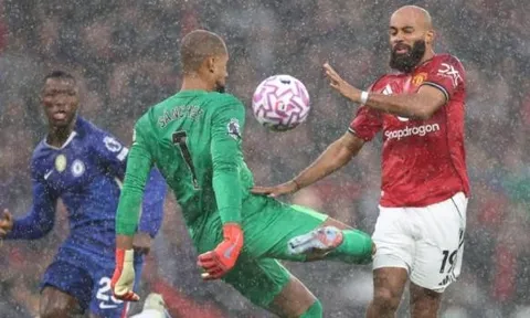 Mbeumo khiến Chelsea mất người, nhưng đóng góp của Sesko phải được ghi nhận